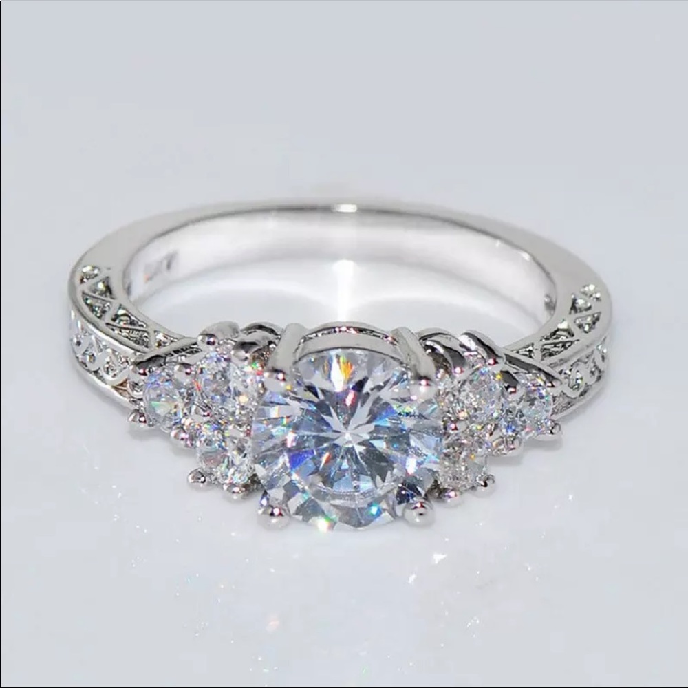 New silver plated alloy transparent Zircon ring
